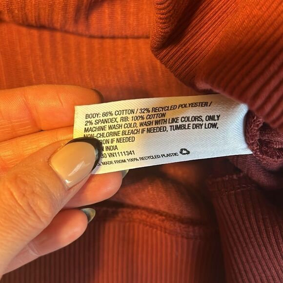 Universal Thread - Red 3/4 Zip Velvet Jacket pullover - Picture 6 of 6